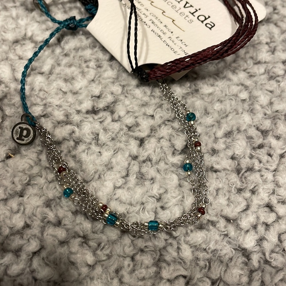 Set of bracelets - Picture 4 of 4